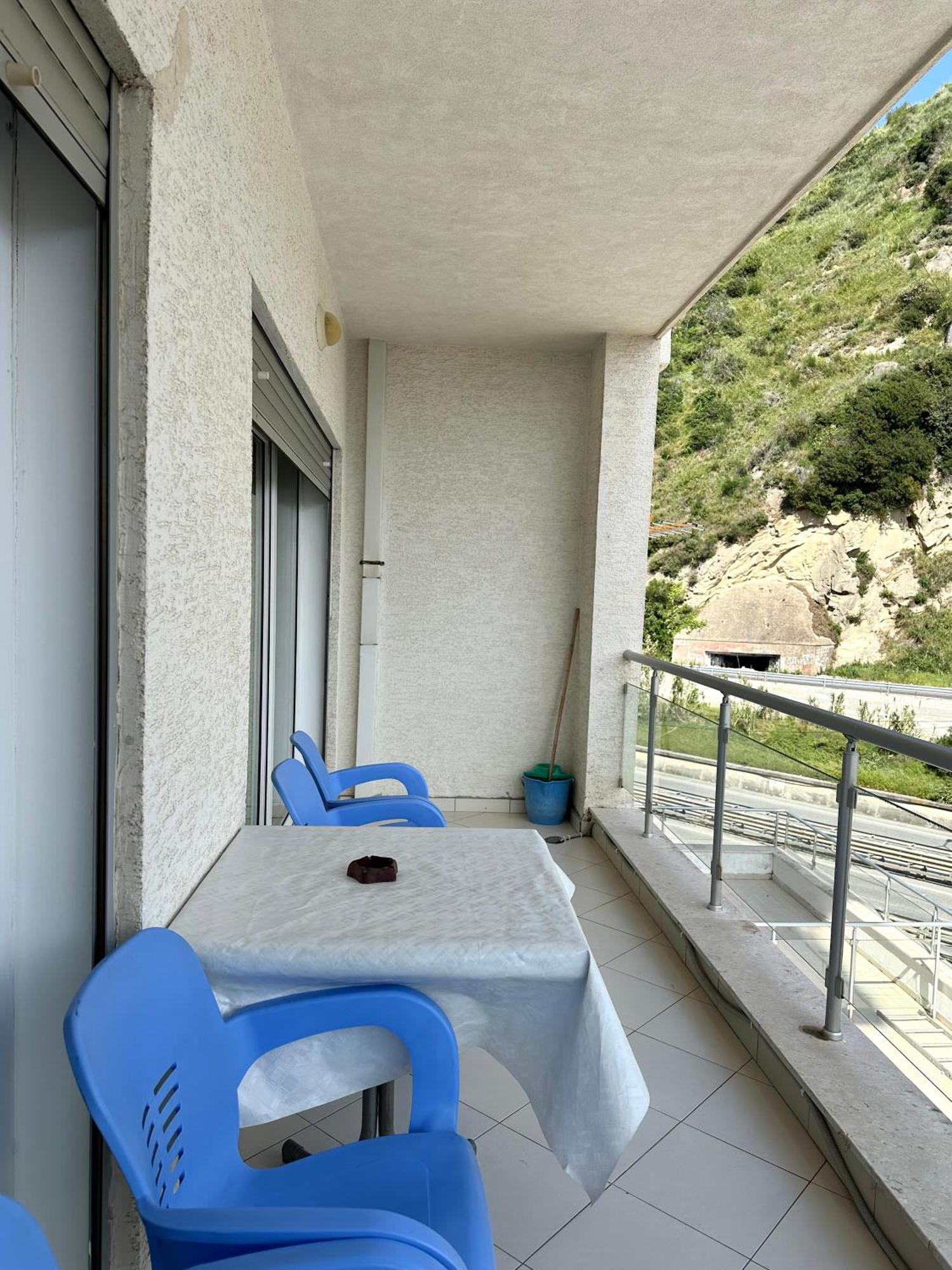 דורס Apartment Ermest ,Kavaje Rock מראה חיצוני תמונה