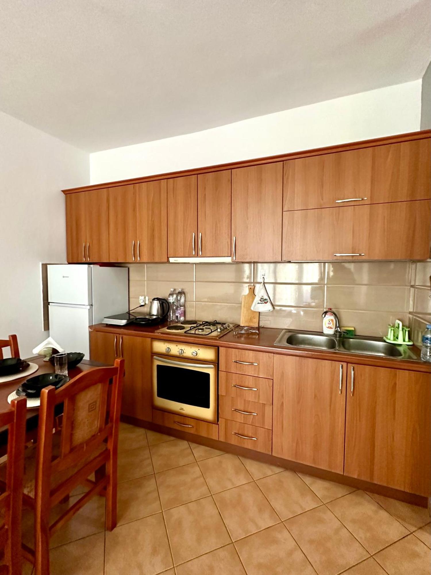 דורס Apartment Ermest ,Kavaje Rock מראה חיצוני תמונה
